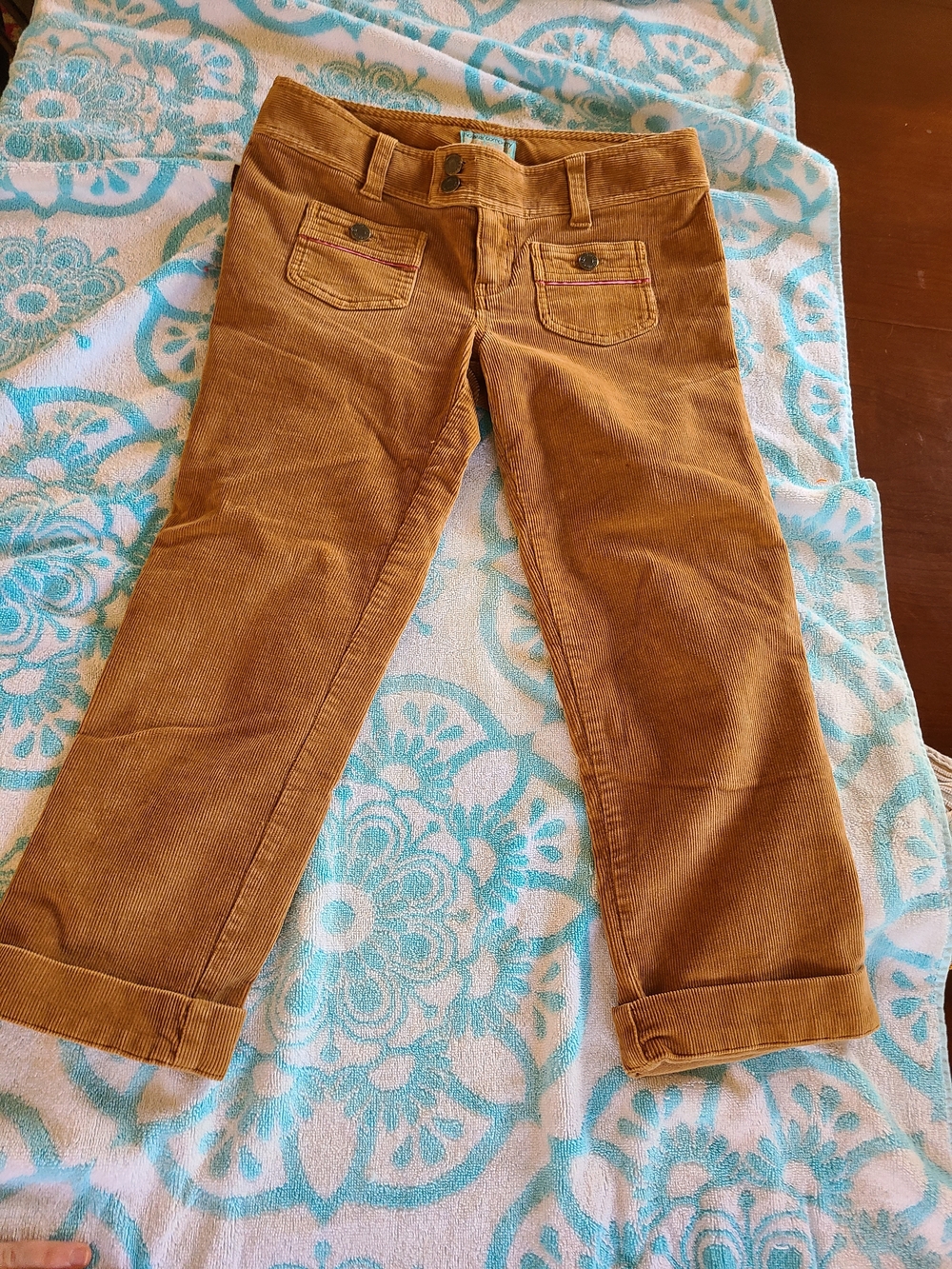Hollister Corduroy Capris in Tan